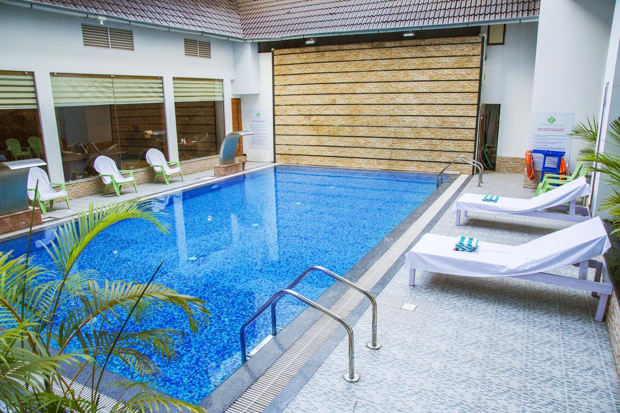 Hill Palace Hotel & Spa Kochi Exterior foto